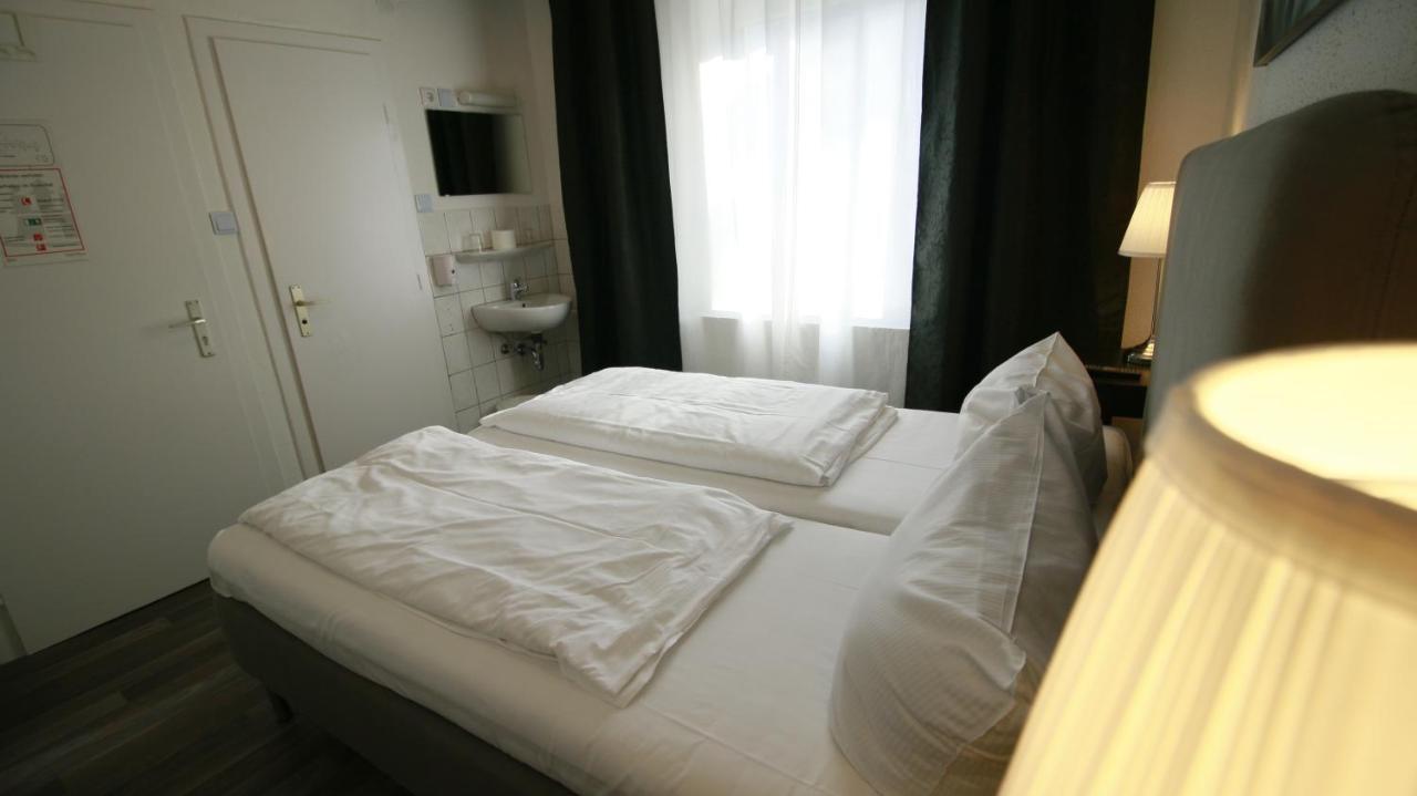 Hotel Bee Fang Hamburg Exterior photo